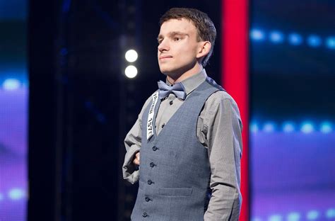 Emilis Korickis scenoje