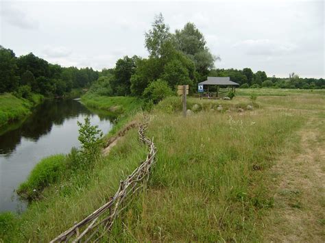 Stovyklavietė prie upės