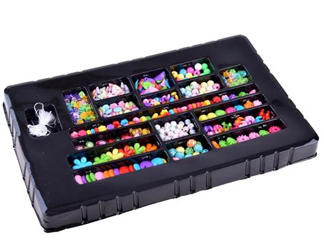 įvairių tipų karoliukų apyrankės