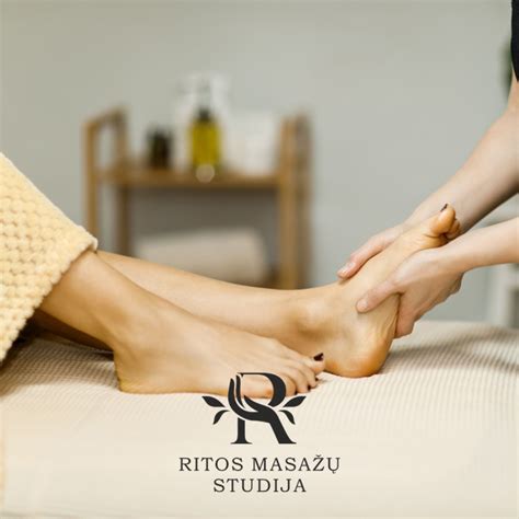 Naujagimio kojų masažas