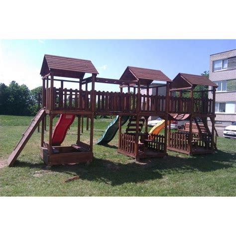Nuotrauka aptvertos vaikų žaidimų aikštelės