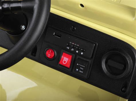 Elektromobilis su nuotolinio valdymo pultu