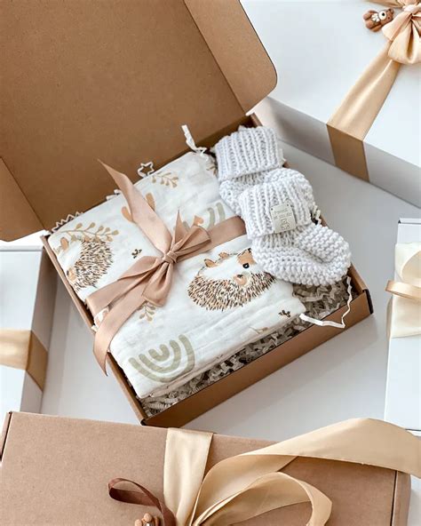 Dovanos neutralių spalvų kūdikiui