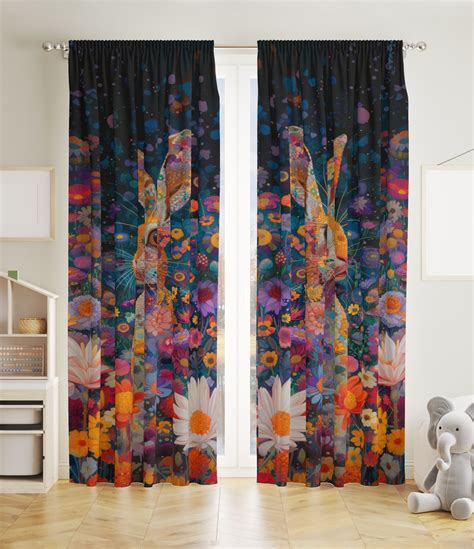 spalvingos vaikiškos užuolaidos su pasakų motyvais