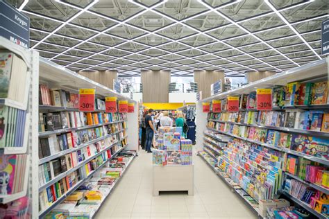 Knygų parduotuvės interjeras