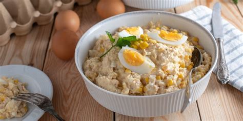 tuno salotos su kiaušiniais dubenyje