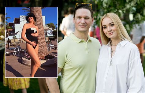 Rūta Elžbieta Mazurevičiūtė su suapvalėjusiu nėštumo pilvuku