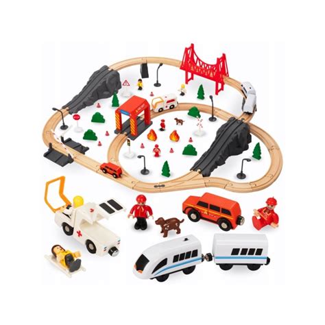 Medinė traukinukų trasa su mediniais elementais