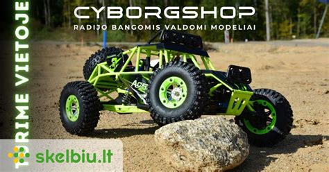 Įvairūs radijo bangomis valdomų laivų modeliai