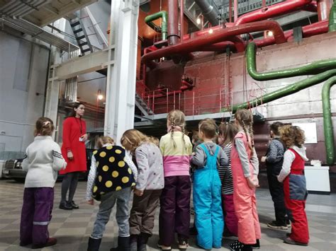 Vaikai interaktyvioje ekspozicijoje muziejuje