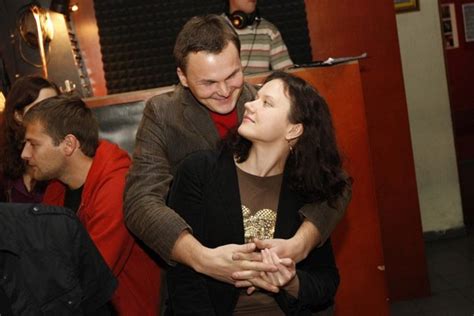 Būsimas tėtis su žmona