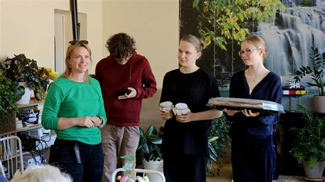 Socializacijos procesai globos namuose