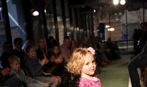 vaikiškų drabužių kolekcija