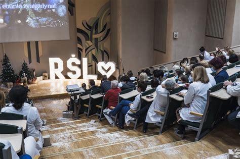 Moksleivių pasirodymas šventiniame renginyje