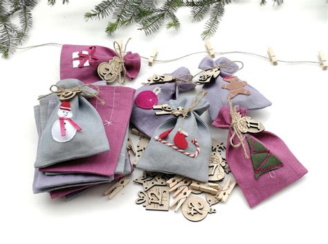 Rankų darbo Advento kalendorius iš popierinių maišelių