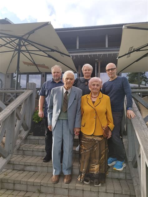 Mariam iš Ugandos su savo vaikais