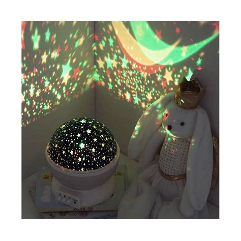 Jauki vaiko kambario atmosfera su naktine lempa