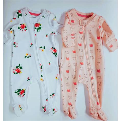 Medvilniniai kūdikio drabužiai ir vaikiškas skalbiklis