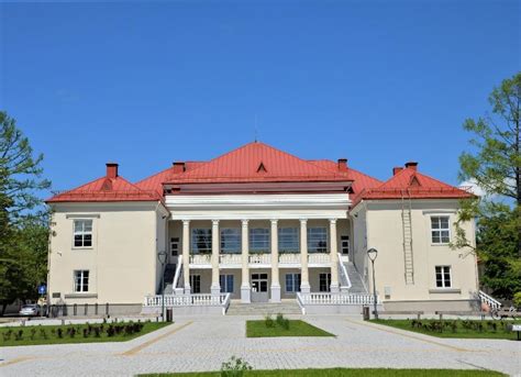Akmenės rajono savivaldybės pastatas