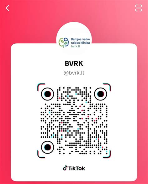 aukė ir vaikas užsiima kūryba