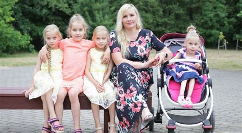 Tauragės ketvertukas su mama