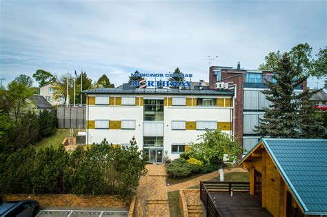 Antakalnio Motinystės centro fasadas