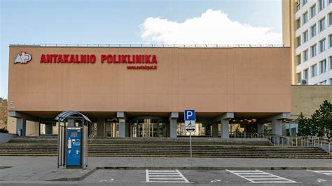 Apleistos Antakalnio vaikų poliklinikos vidus