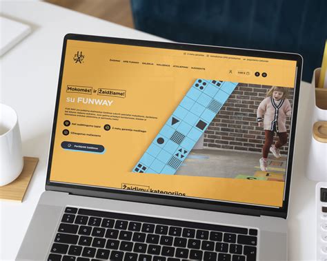 Interneto parduotuvės puslapis su batutų asortimentu