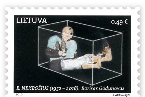 Scena iš Eimunto Nekrošiaus spektaklio „Borisas Godunovas“, kuriame Povilas Budrys atlieka Jurodivo Nikolkos vaidmenį.