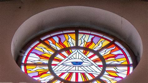 Dievo apvaizdos akis trikampyje