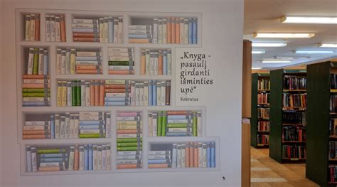 vaikų bibliotekos lentynos