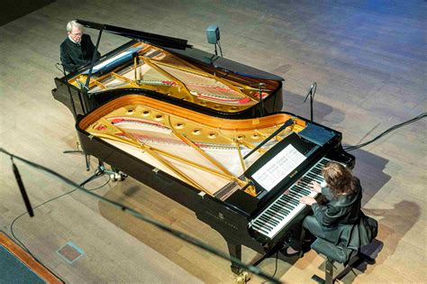 Pianistų Romualdo Lukošiaus ir Rimanto Jurkonio pasirodymas
