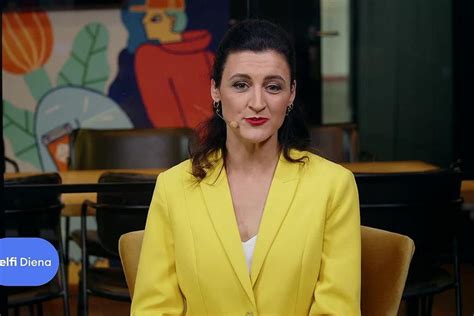 simbolinė nuotrauka apie azartinius lošimus ir šeimos dramas