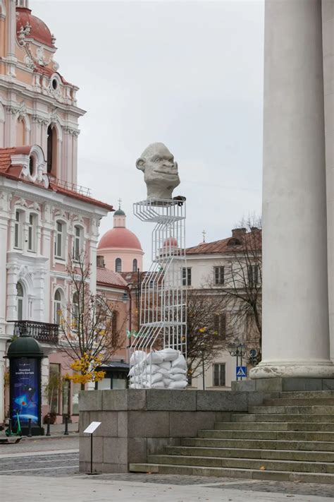 Skulptūra viešojoje erdvėje