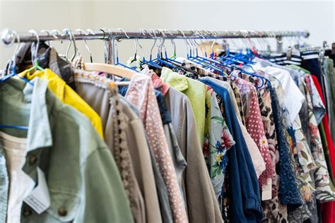 naudotų drabužių parduotuvė