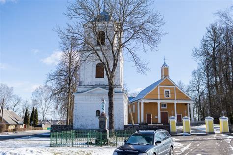 Kunigas laimina namus