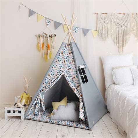 Vaikiškos palapinės pilies interjeras