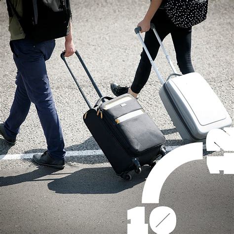 Įvairių tipų vaikiškų saugos pavadėlių ir apyrankių pavyzdžiai