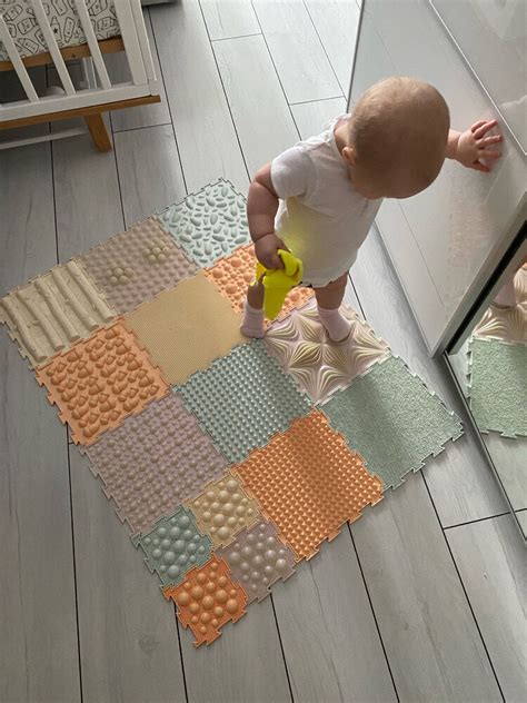 Kūdikių išmatų spalvų palyginimas