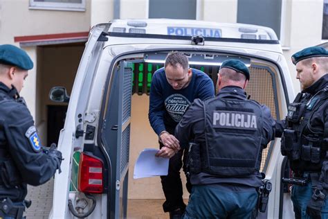 Bulgarijos policijos operacija sulaikant H. Daktarą