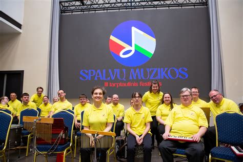 Spalvų muzikos orkestras neįgaliesiems