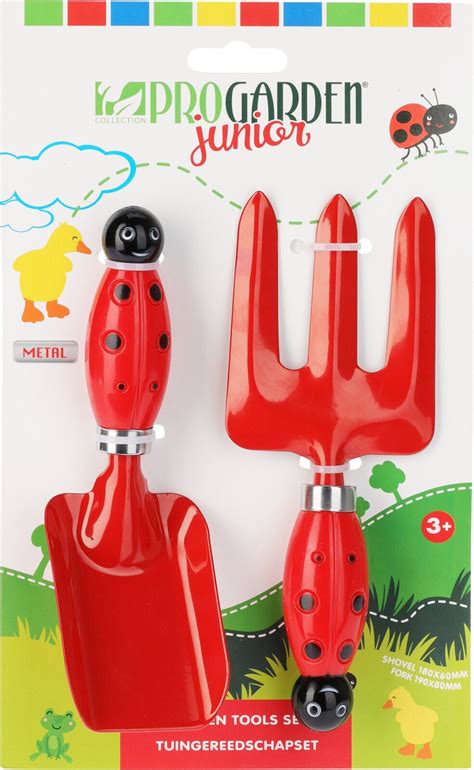 Linksmi ir funkcionalūs vaikiškų gertuvių dizainai