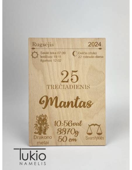 Tatuiruotės su vaiko gimimo data ir vardu