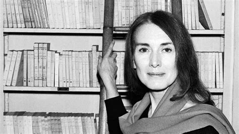 Annie Ernaux portretas