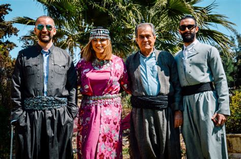 Alanas Chošnavas su šeima Kurdistane