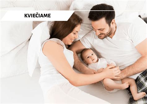 Nėščioji tvarkosi namus ruošdamasi kūdikio atėjimui