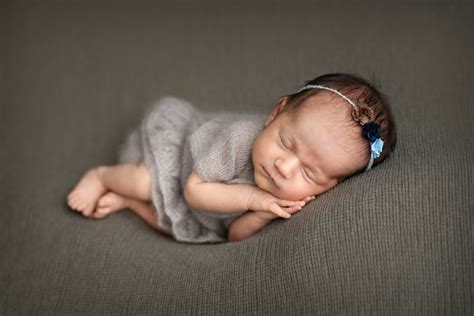 Infografika: idealus naujagimio amžius fotosesijai