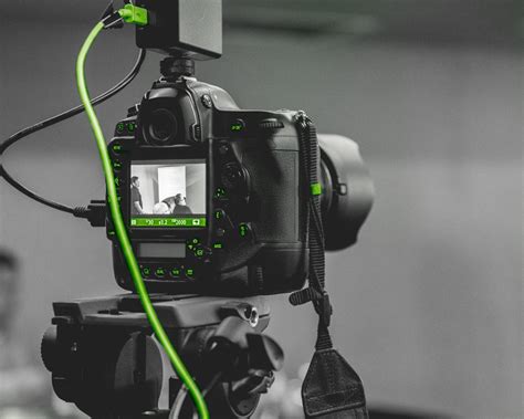 Diskusijos apie gimdymo ateitį scheminė iliustracija