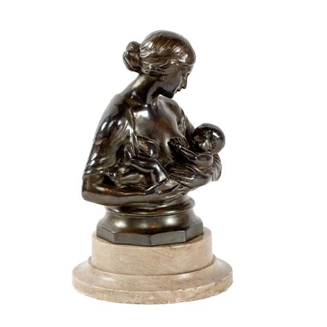 Motina su kūdikiu, simbolizuojanti ryšį