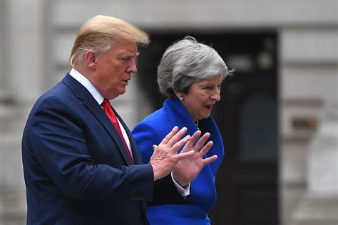 Theresa May susitinka su pasaulio lyderiais